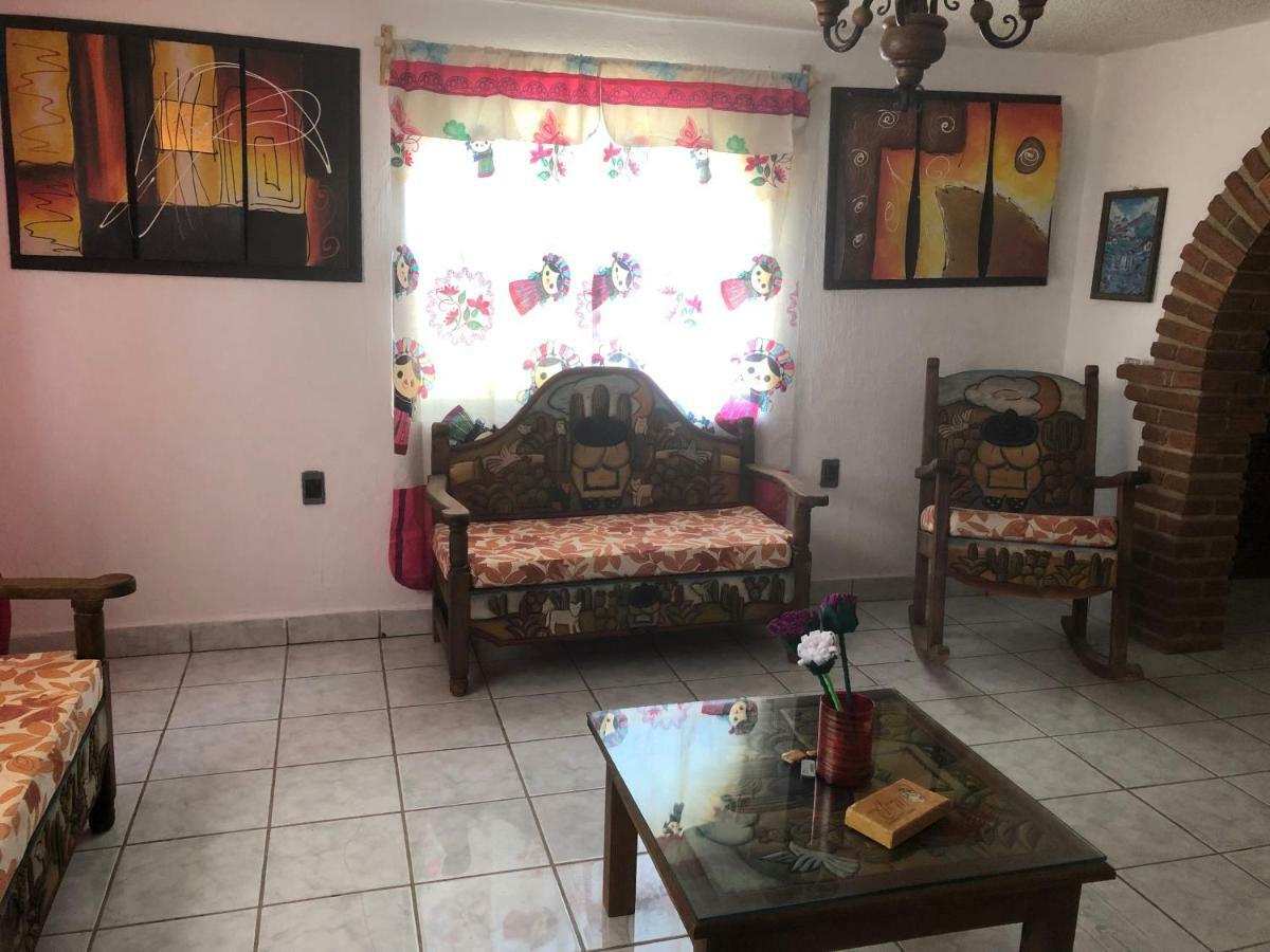 Ex Hacienda Puentecillas & *