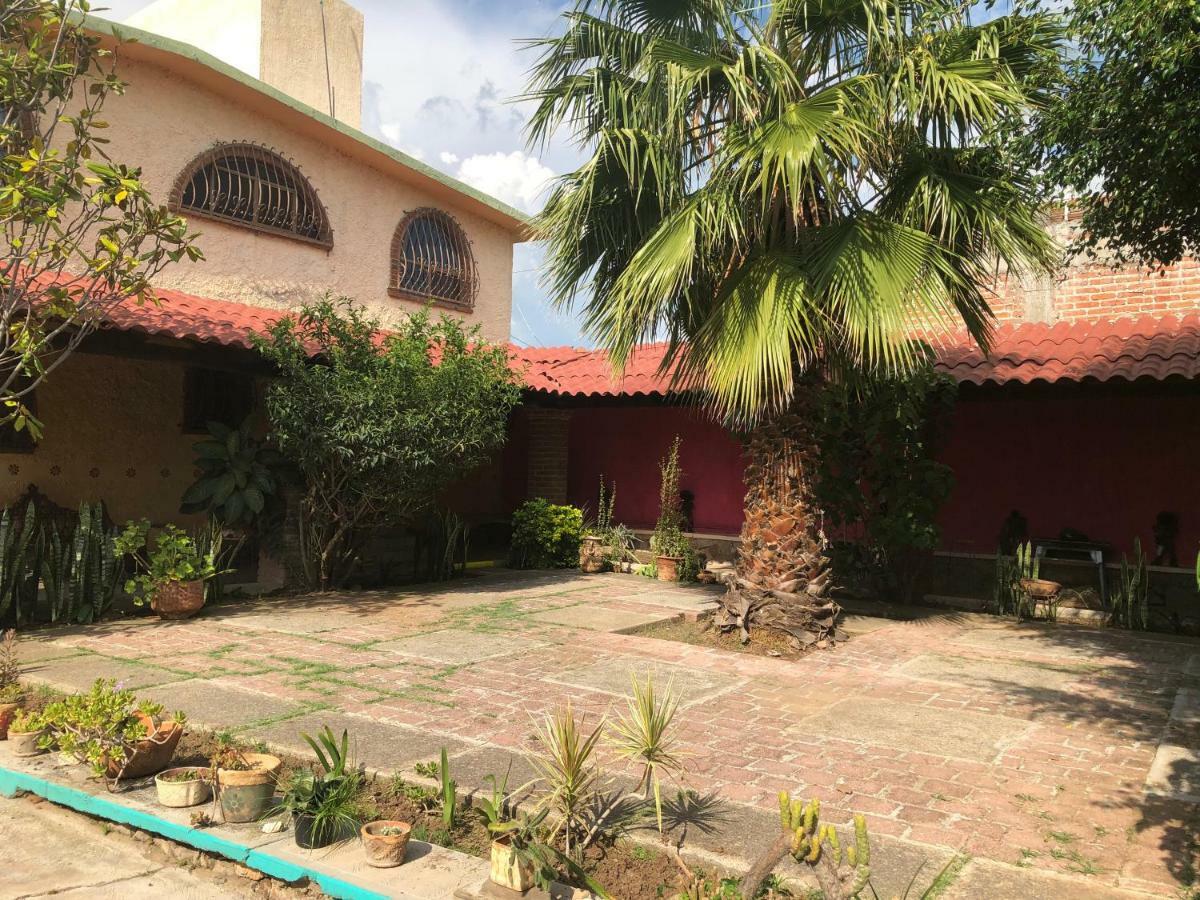 Ex Hacienda Puentecillas & *